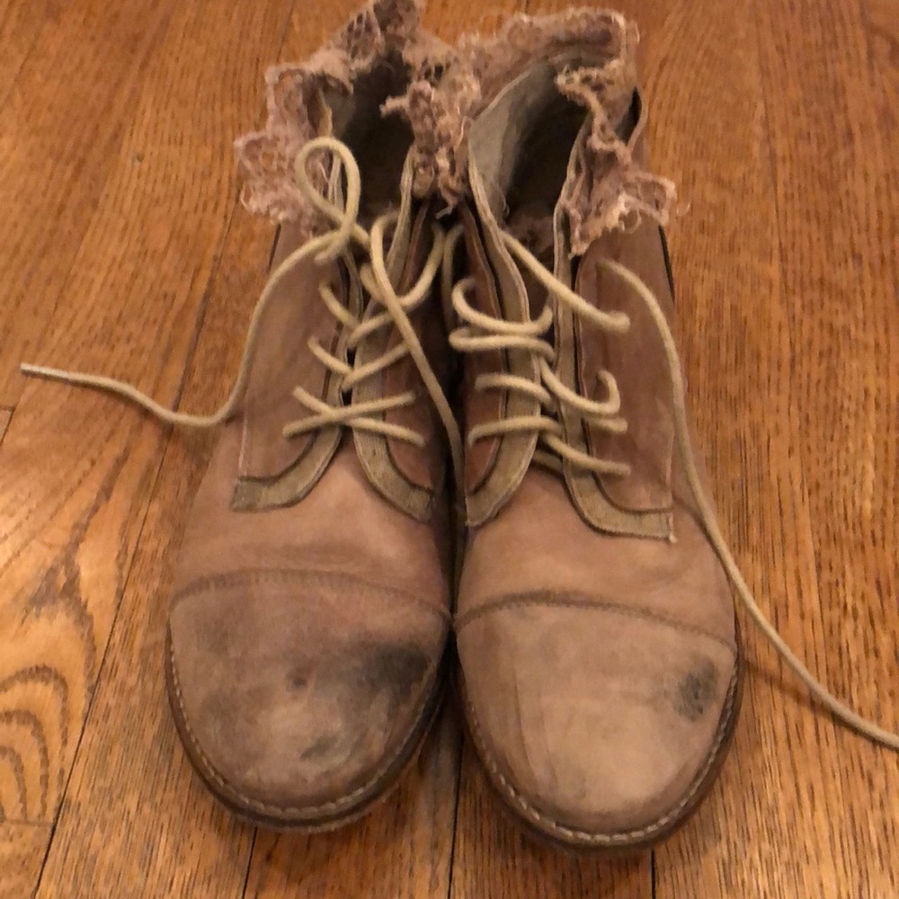 Women’s Free People lace trim ankle booties